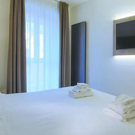 Italianway - Affitacamere Brenna Appartement Como